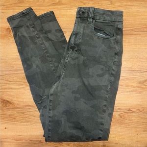 American Eagle Camo Jeggings